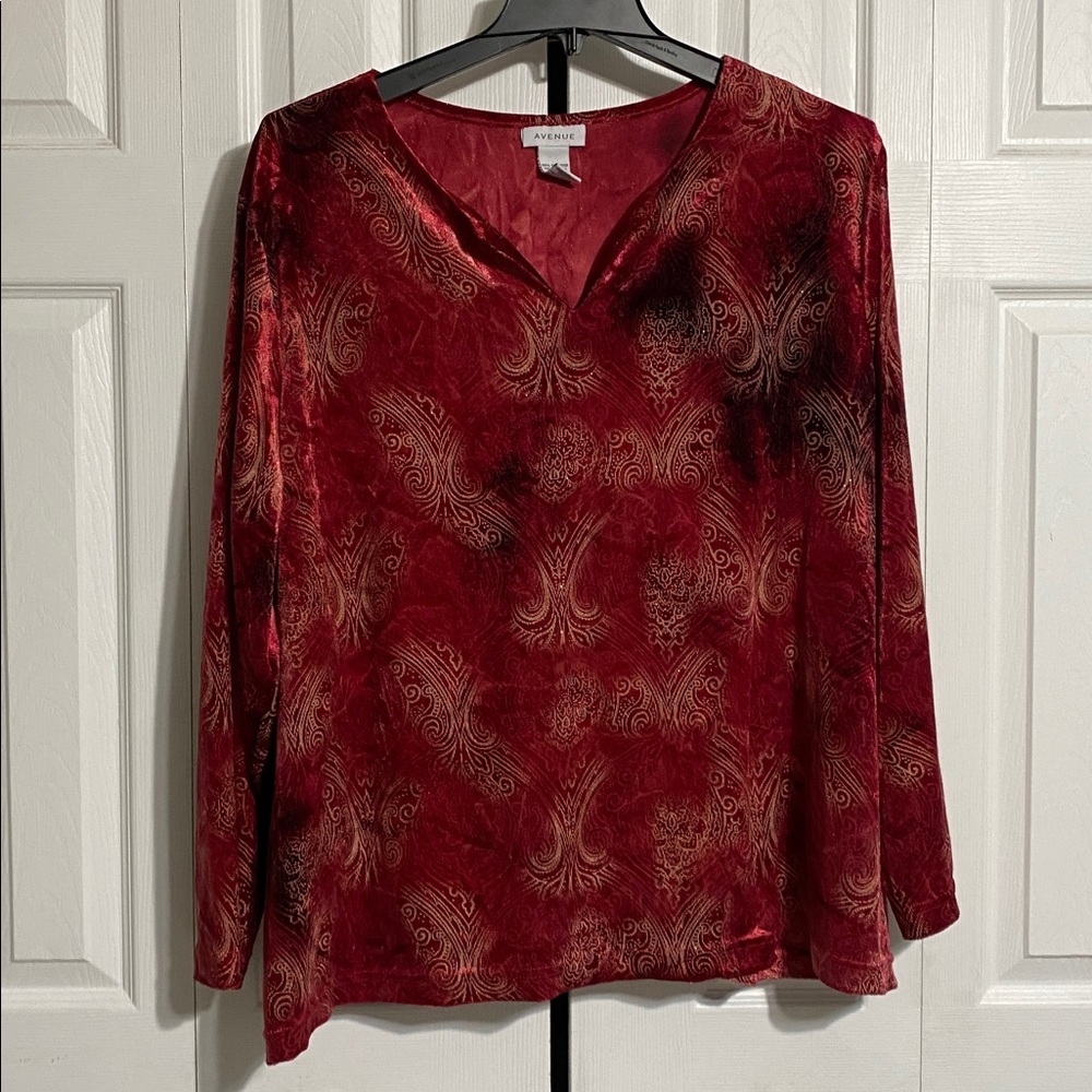 Avenue red & gold velvet top shirt blouse size 30 / 32